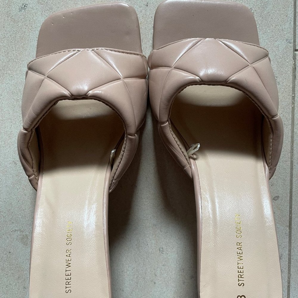 Cream spring/summer heels